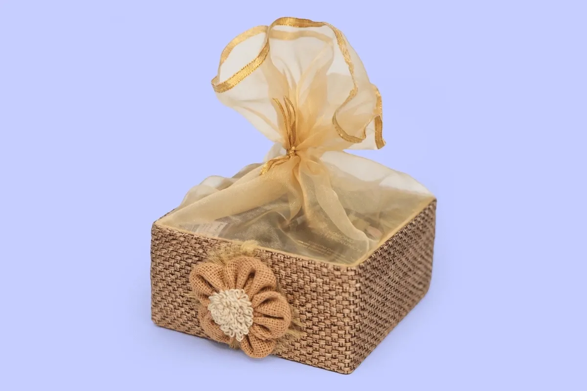 ZOROY Jute Essential Hamper.webp